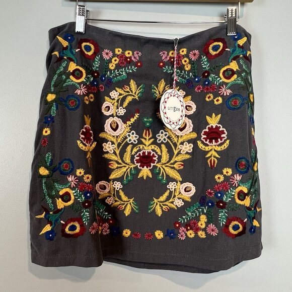 Umgee Grey Boho Floral Embroidered Mini Skirt Size Large NWT - Picture 2 of 11